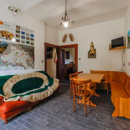 Da Medardo Nyaraló Gagliano Aterno